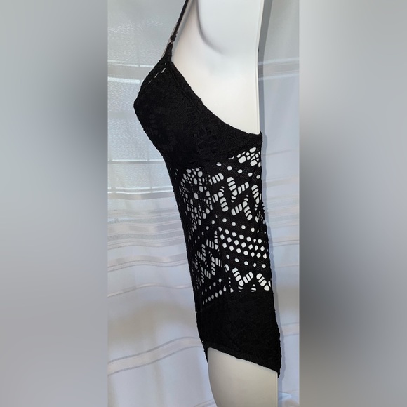 ROBIN PICCONE Sz 6 Black Crochet One-Piece Swimsuit “Mia” Style 150313 - Picture 4 of 6